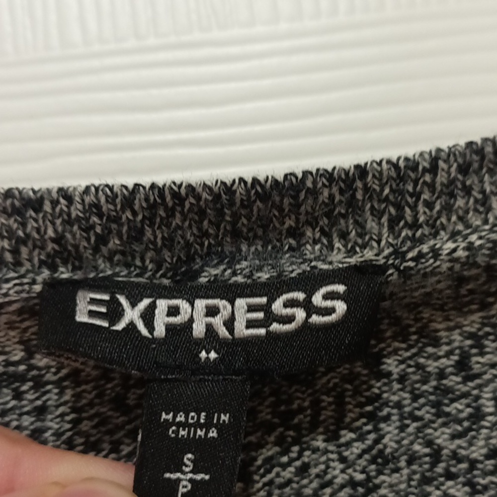 Express - Picture 3 of 6